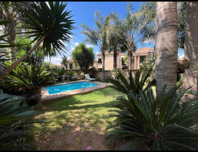 4 BEDROOM HOUSE FOR SALE IN VANDERBIJLPARK SW 5